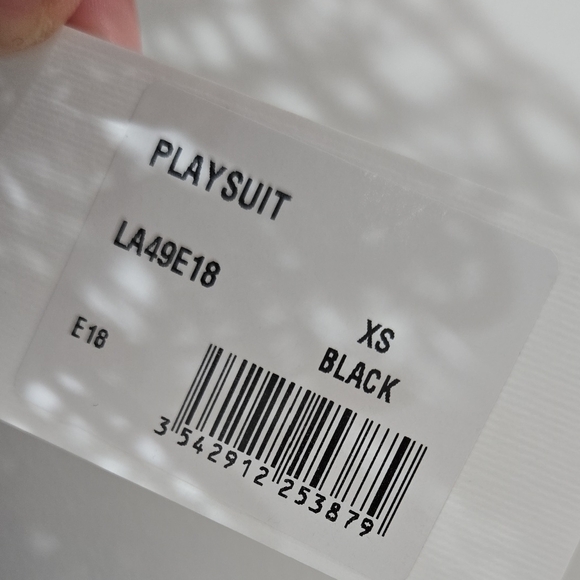 Elegant Black Lace Romper - Picture 3 of 11